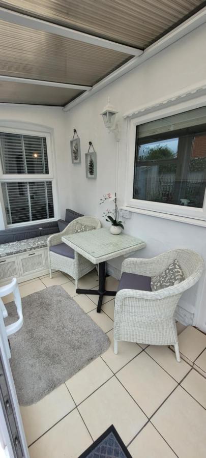 Caister Cottage, Beach 1 Minute Walk Away 외부 사진