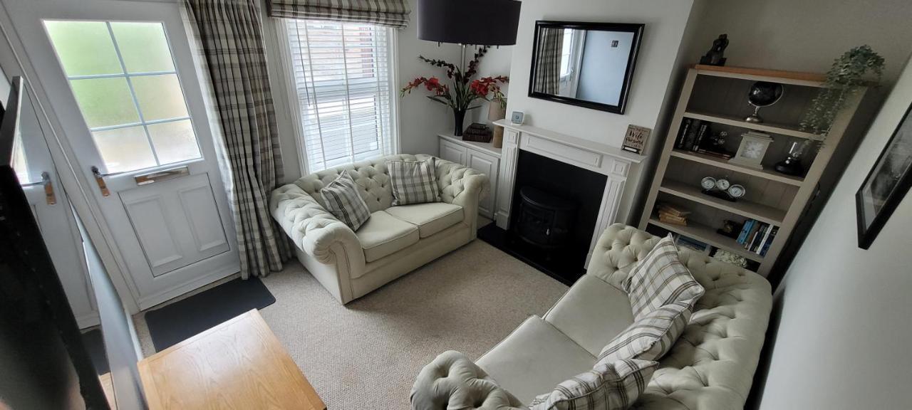 Caister Cottage, Beach 1 Minute Walk Away 외부 사진